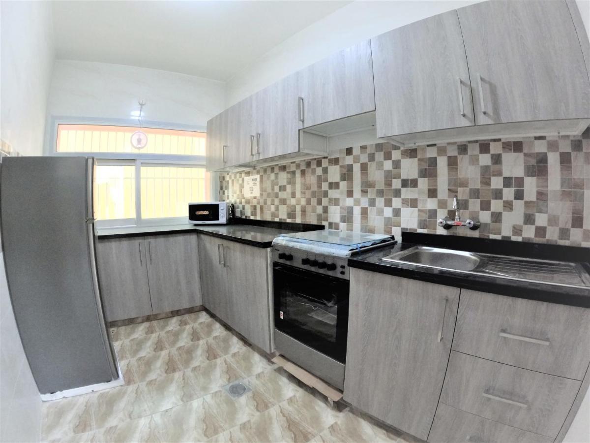 Hor Al Anz Star Residence - Home Stay Dubai Buitenkant foto